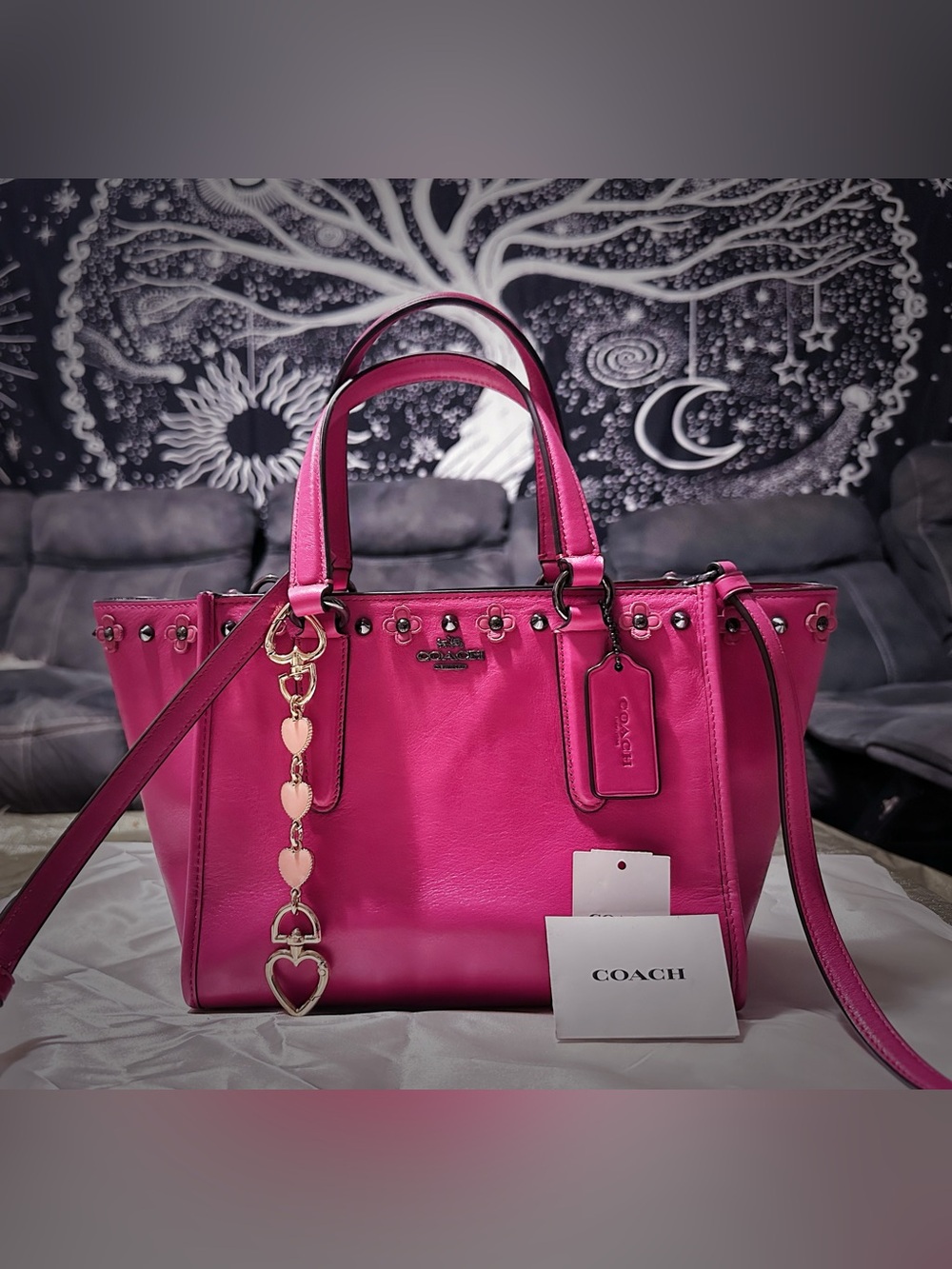 Rare Coach shoulder Bag Hot Pink Leather Tote bag Crossbody bag with Heart Charm - Picture 9 of 17